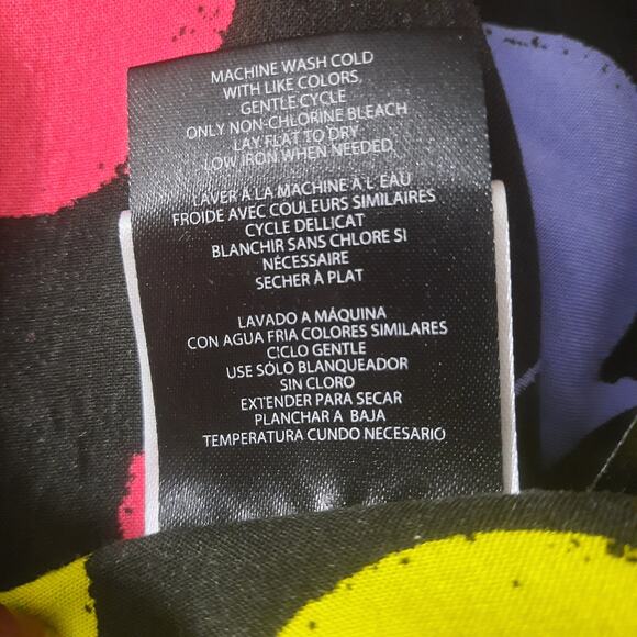 Disney Mickey and Friends Mens All Over Graphic Print Short Sleeve Shirt Size XL - Picture 6 of 7